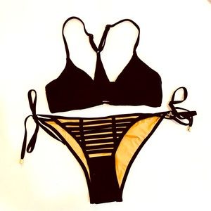 NWOT Beach Bunny Bikini size L